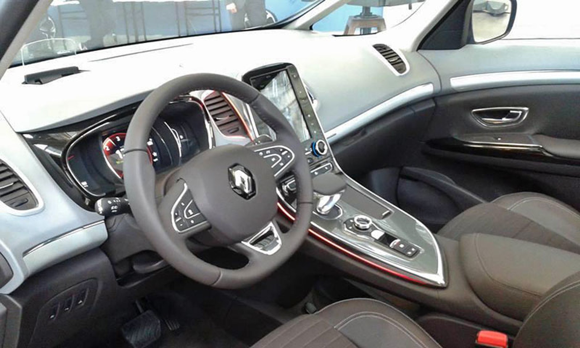 Nowy Renault Espace na 30-lecie