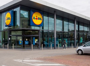 Od marca się zacznie. Zmiana dla kierowców na parkingach Lidla. Kierowcy powinni wiedzieć