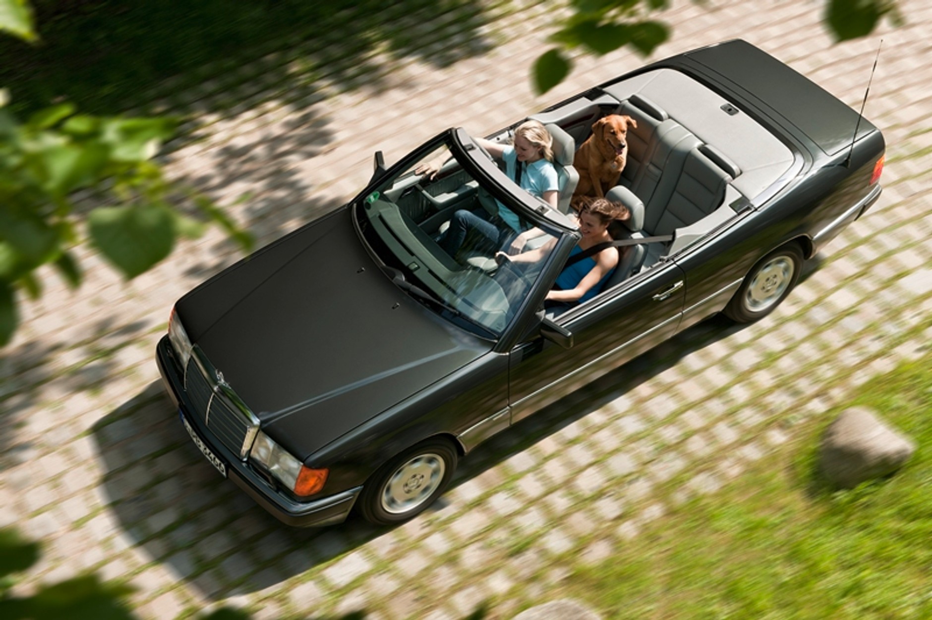 Mercedes W124 Cabrio – z pięknem trzeba obcować