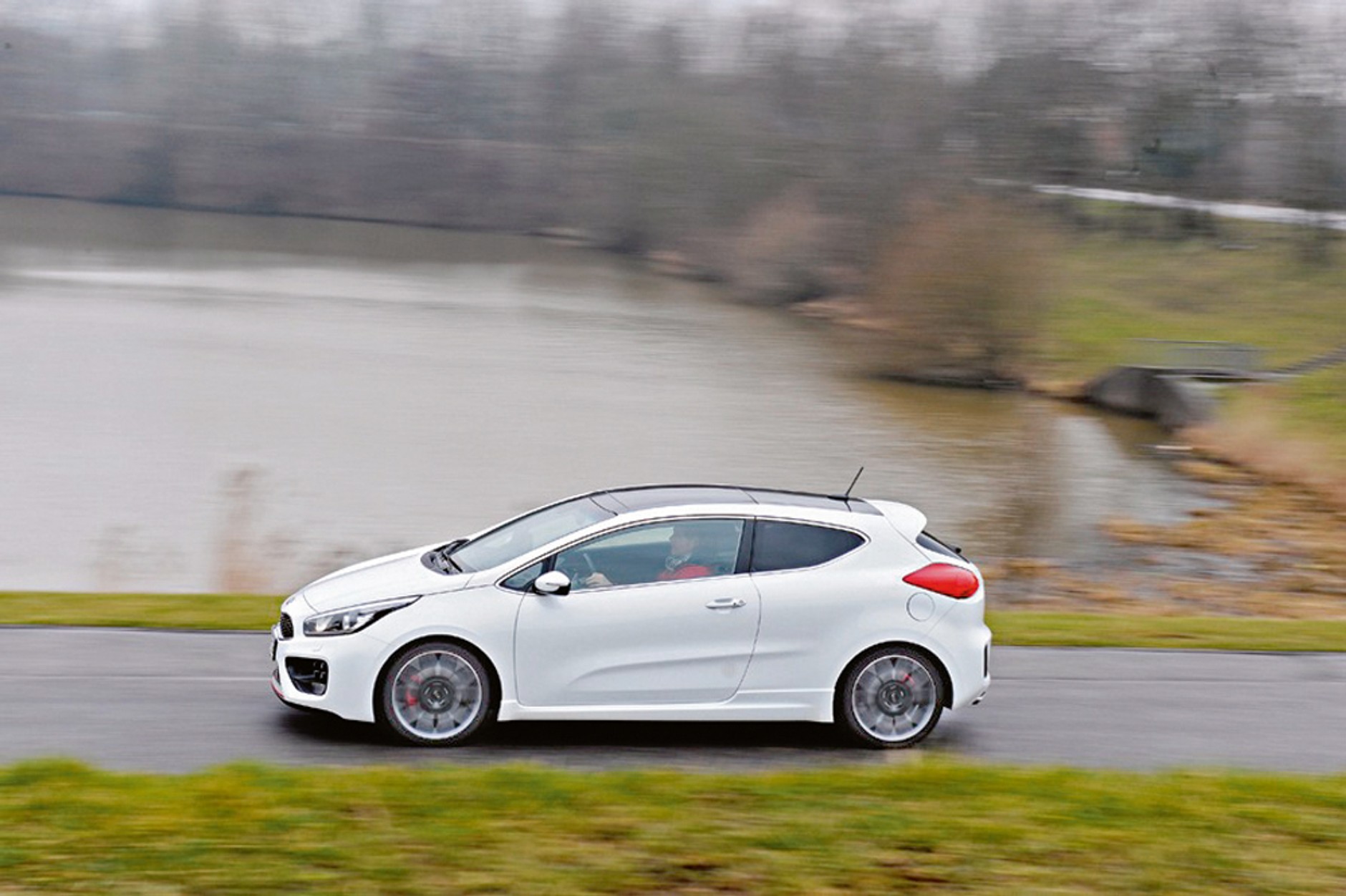 Porównanie: Kia pro_cee'd 1.6 GT, Opel Astra GTC 1.6 DIT, Volkswagen Scirocco 2.0 TSI