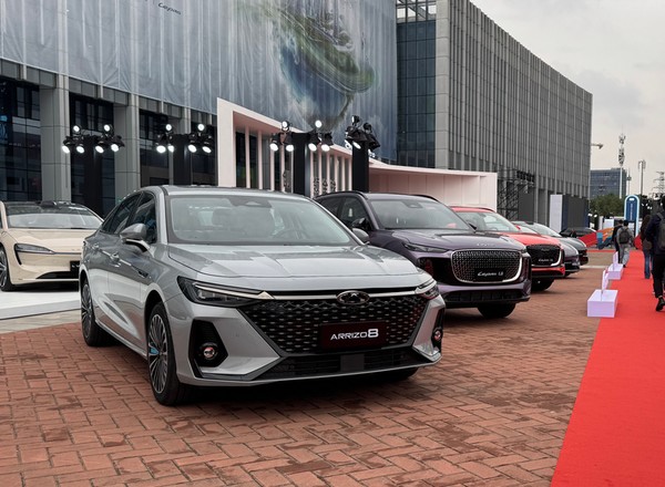 Chińczycy chcą rewolucjonizować motoryzację. Chery pokazało, jak bardzo się rozwinęło