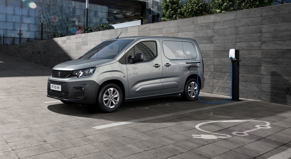 Citroen, Opel i Peugeot – elektryczne, dostawcze trojaczki