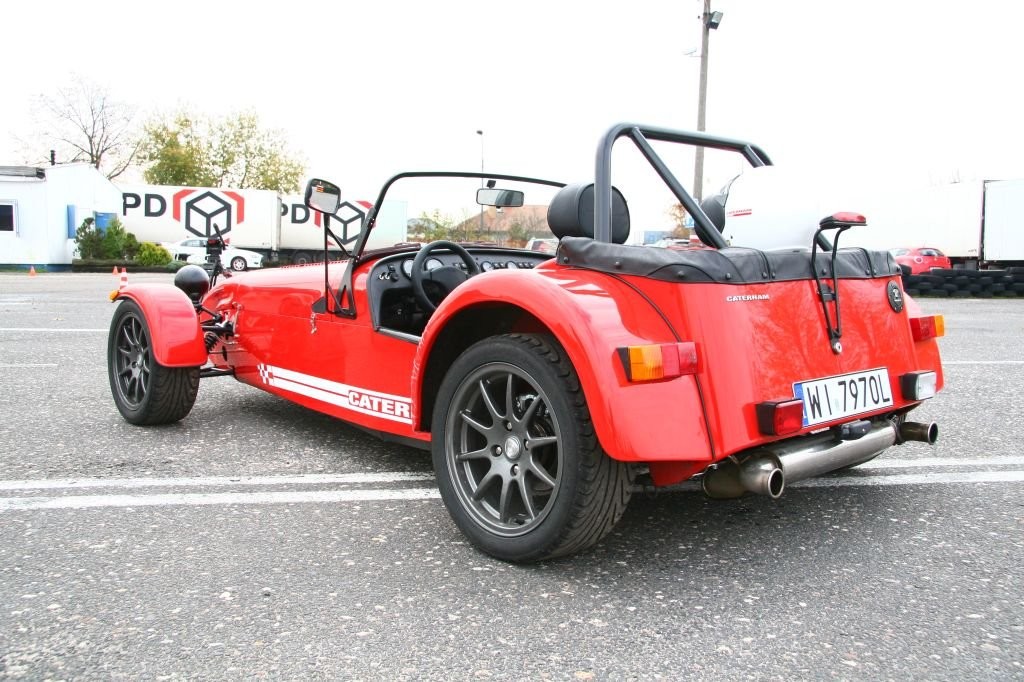 Caterham - Fotorelacja z polskiej prezentacji kultowego sportowca