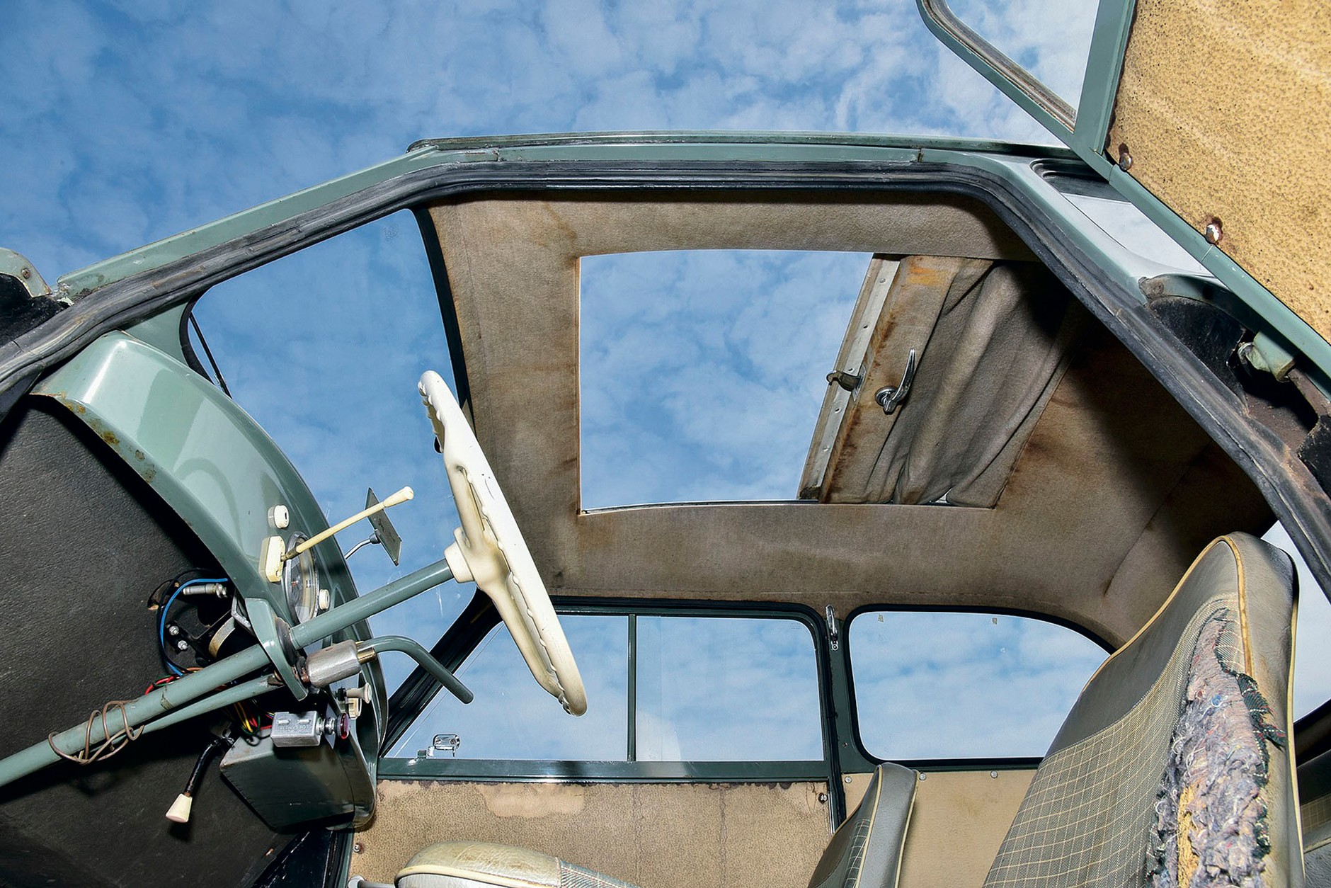 Lloyd LP 400 kontra Trabant - czy socjalizm zwycięży?