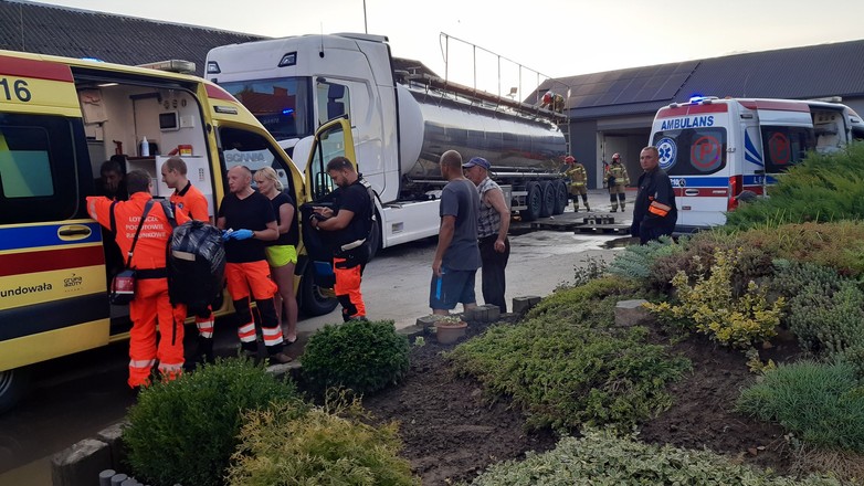 Ewakuacja nieprzytomnych osób z wnętrza cysterny