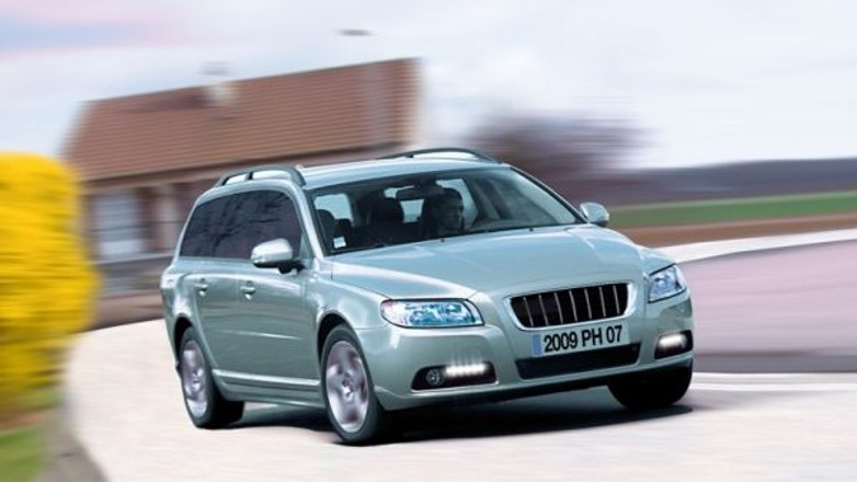 Światła do jazdy dziennej w samochodzie