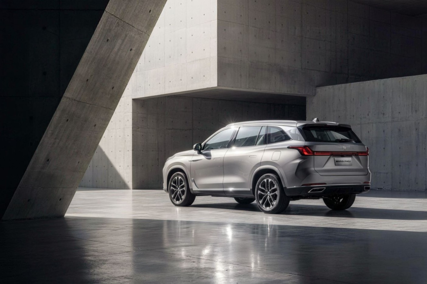 MG S9 to duży, 7-miejscowy SUV z Chin