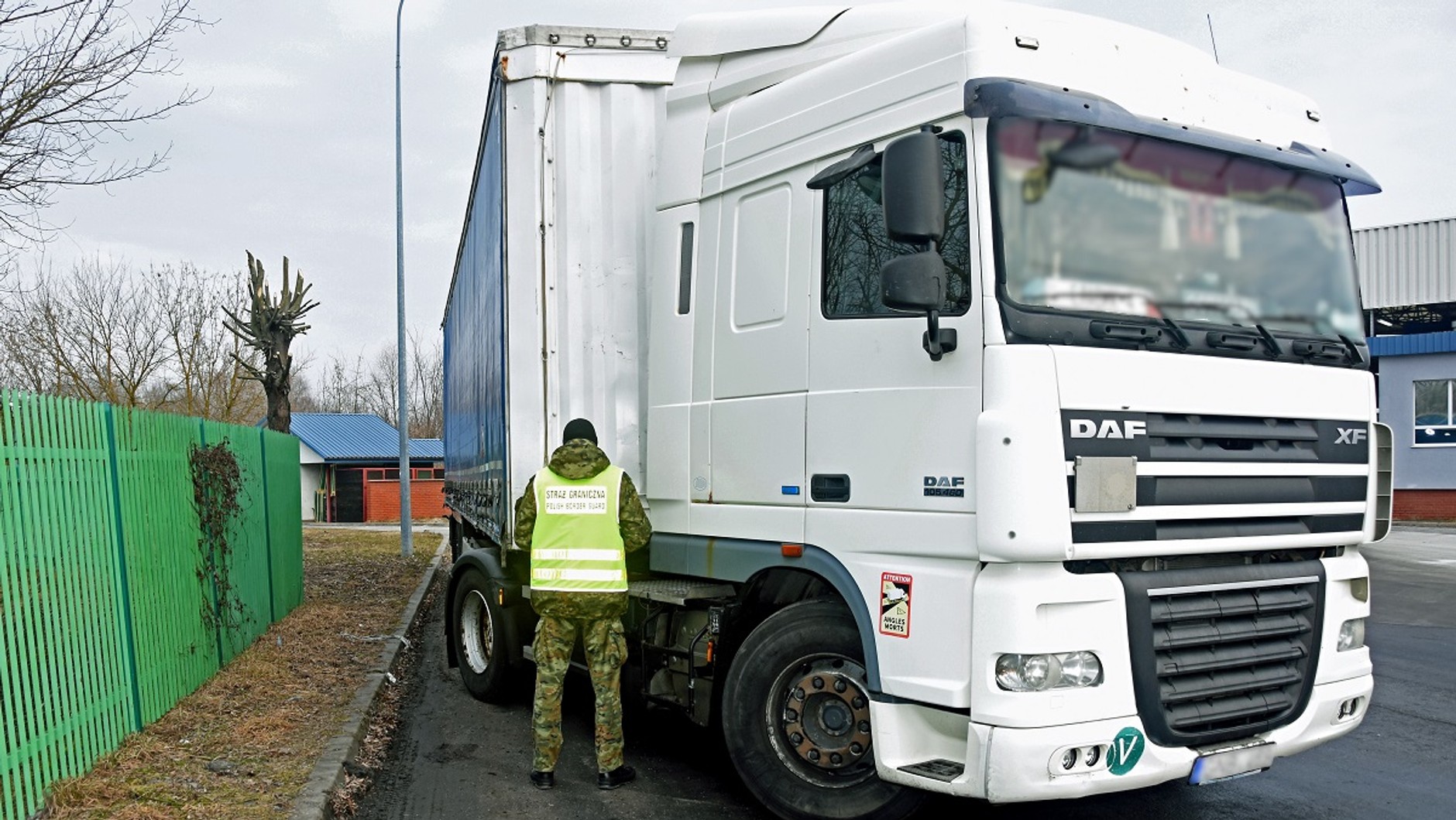Naczepa zniknęła na Litwie i "wypłynęła" w Polsce