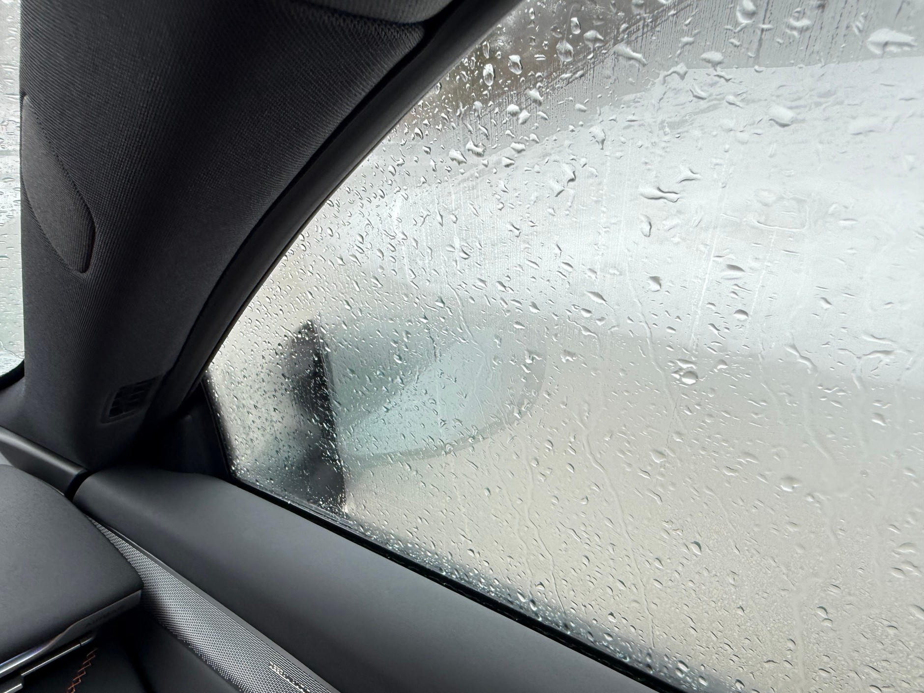 Changan Deepal S05 – w ulewnym deszczu mieliśmy duży problem z widocznością