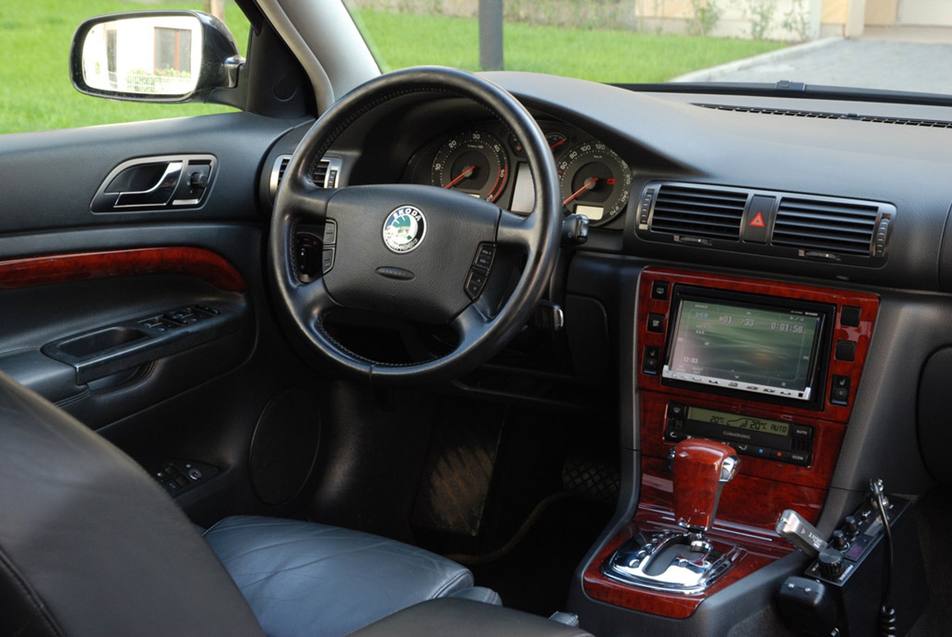 Skoda Superb 2.5 TDI: Wygoda i dynamika obciążone pewnym ryzykiem