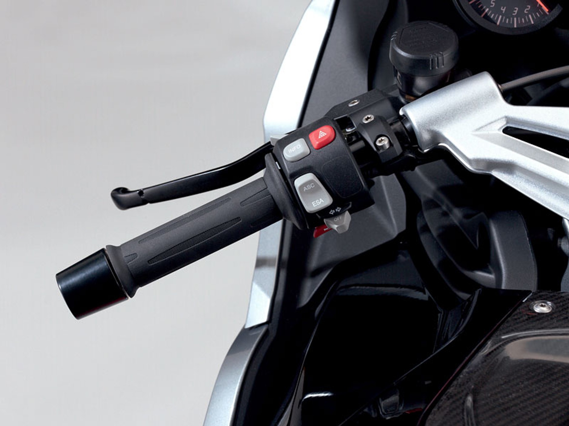 BMW Motorrad 2009: K 1300 S, K 1300 R, K 1300 GT (3x wideo HD!)