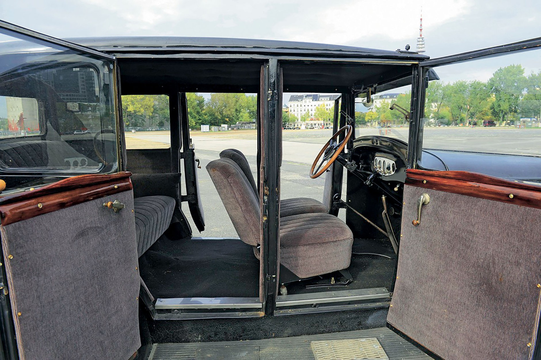 Czy przedwojennym autem da się jeździć na co dzień?