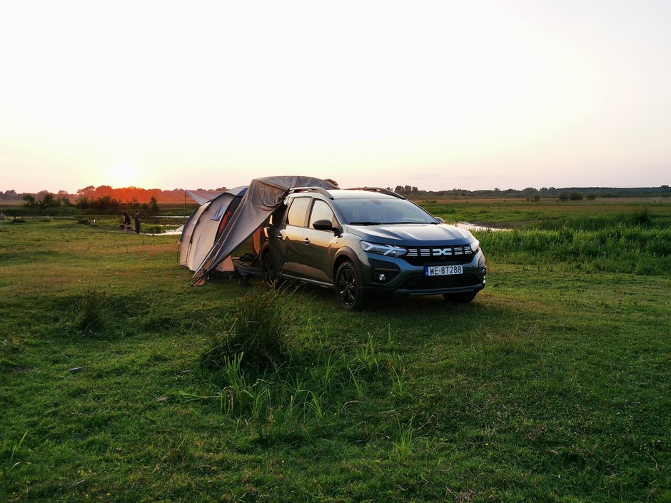 Dacia Jogger Extreme ECO G-100 LPG z wyposażeniem kempingowym