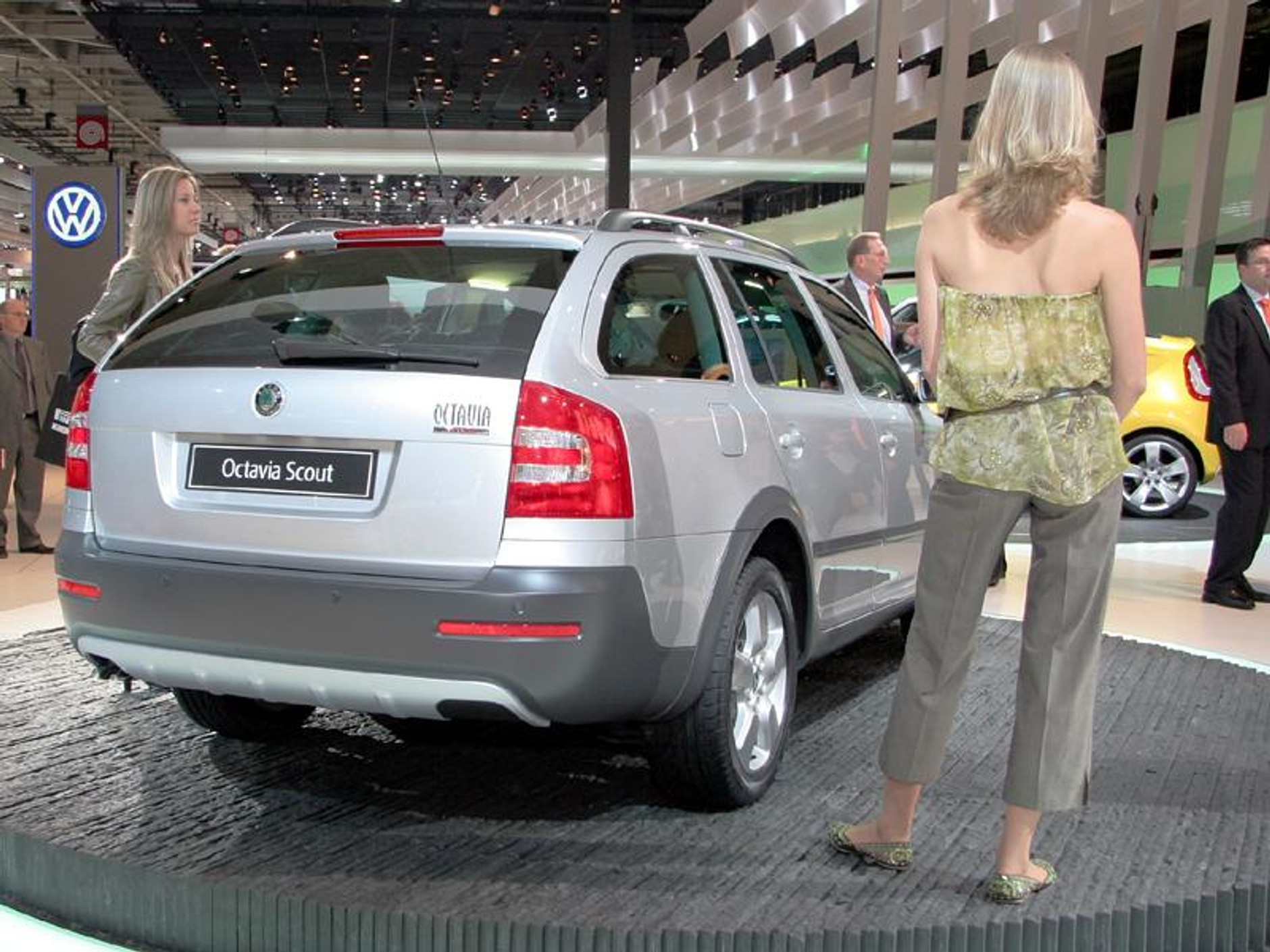 Paryż na żywo: fotogaleria z targów – Skoda Octavia Scout i Skoda Joyster