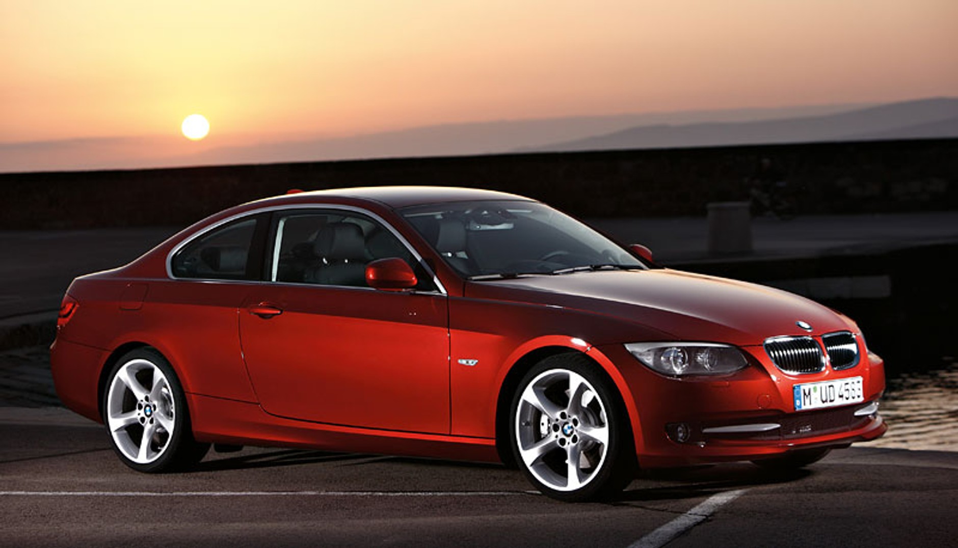 BMW: odnowiona Seria 3 w wersji coupe i cabrio