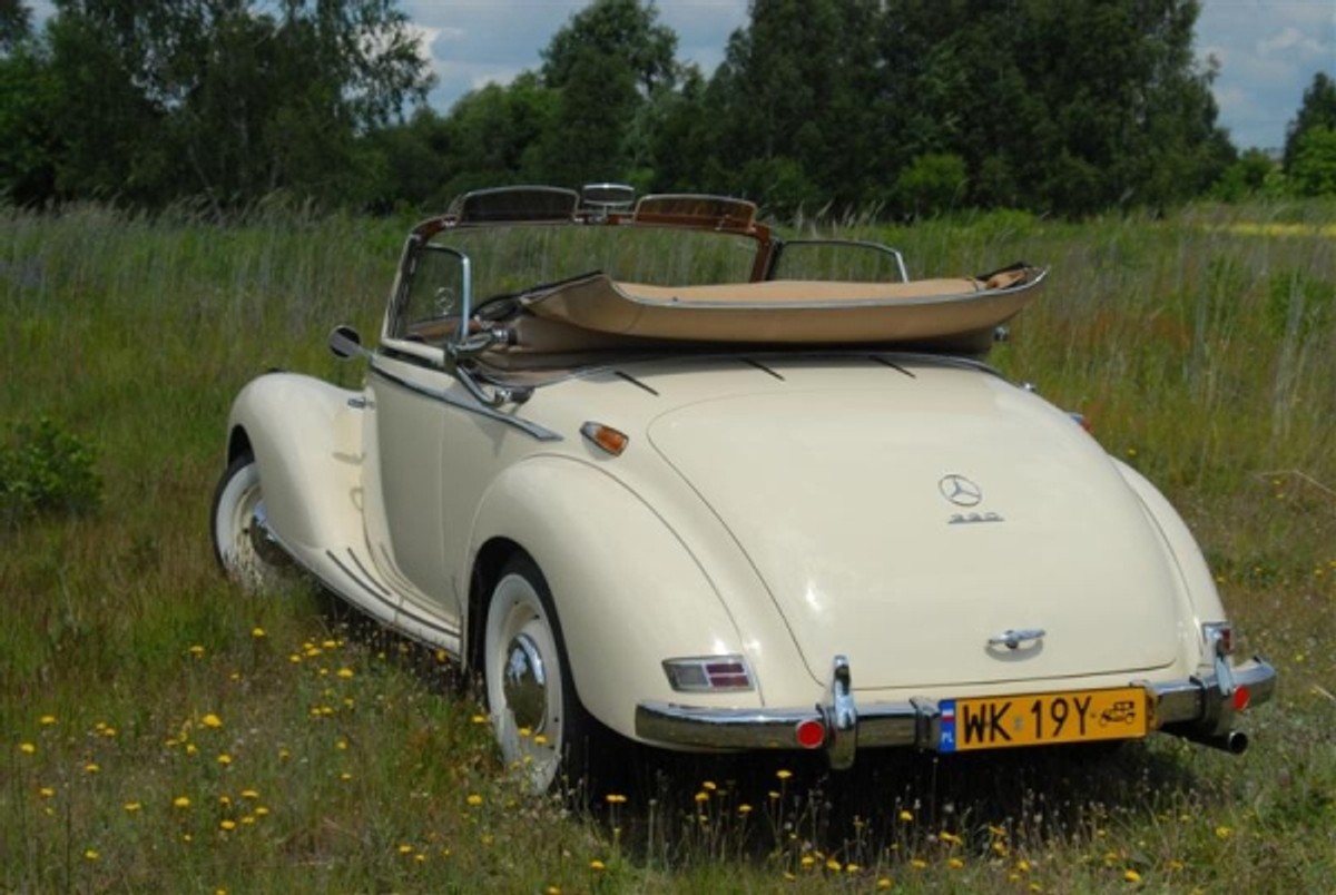 Mercedes 220