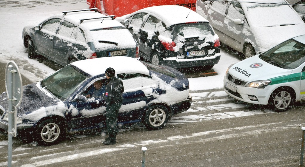 Słowacka policja. Zimowa kontrola drogowa