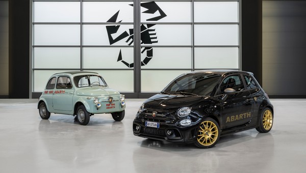 Abarth 695 75° Anniversario. Jubileuszowa edycja marki ze skorpionem w logo