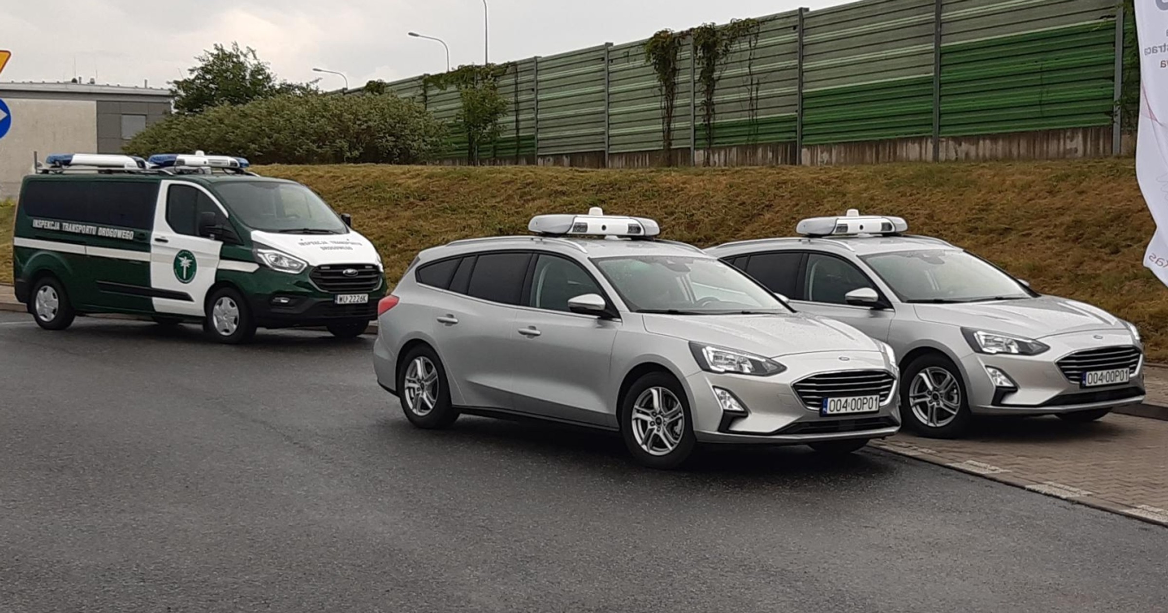 Nowe radiowozy do kontroli opłat drogowych e-TOLL