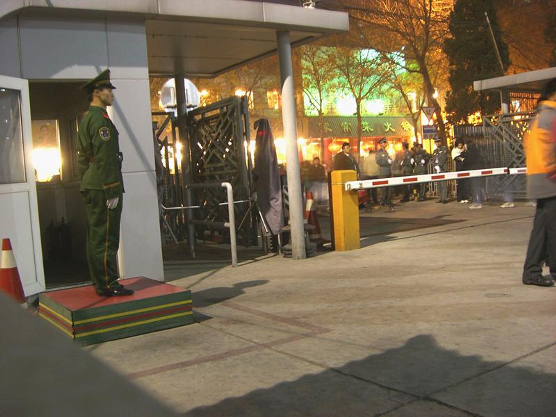 Pekin 2006 - fotogaleria z salonu oraz piękne modelki