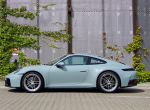 Jakie jest podstawowe Porsche 911? Przetestowałem nową Carrerę