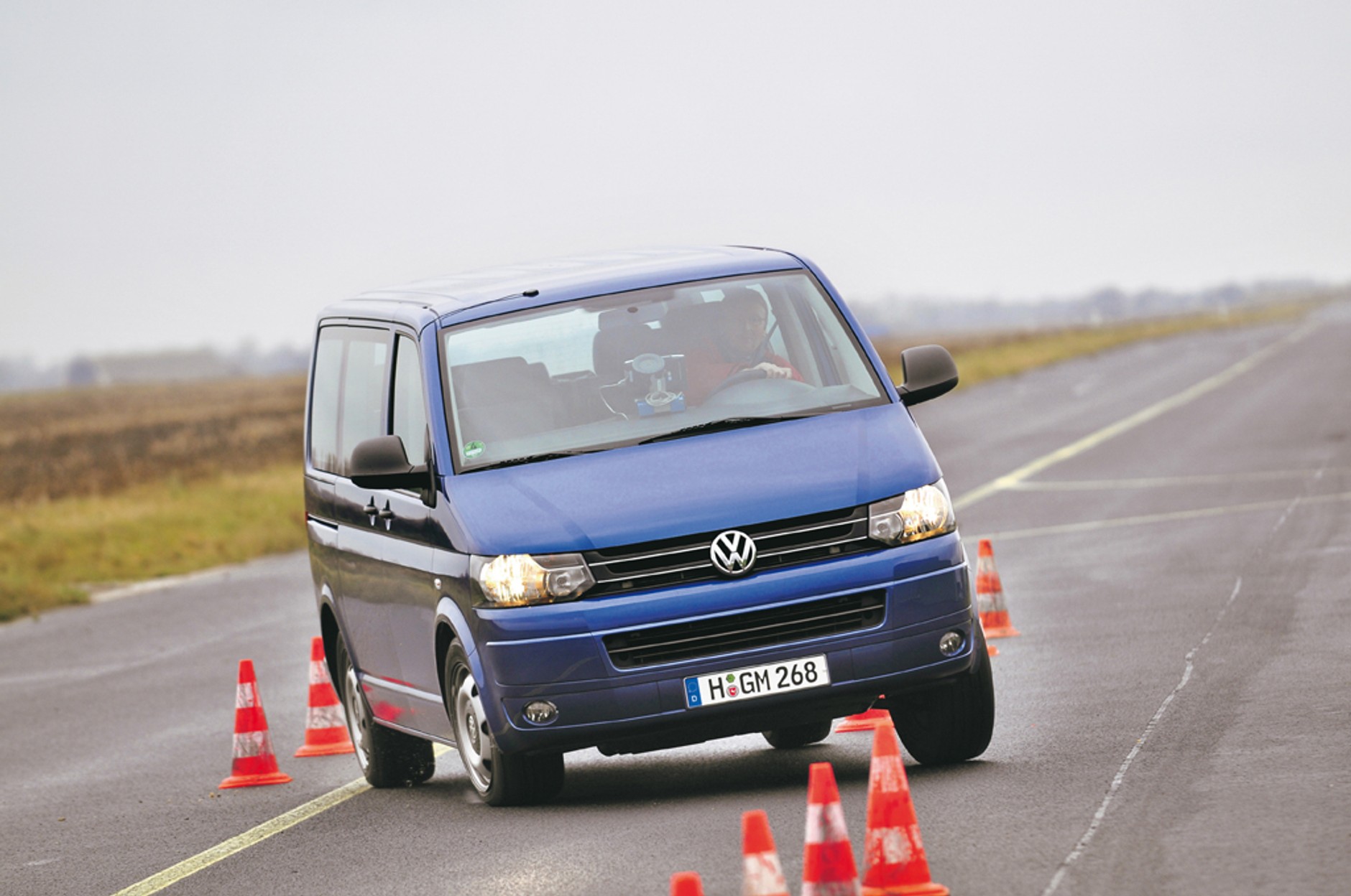 Megavany dla rodziny - Hyundai H1 kontra Ford Galaxy i VW Miltivan