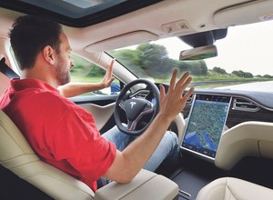 W Kalifornii Tesla nie będzie mogła promować swoich aut jako autonomiczne
