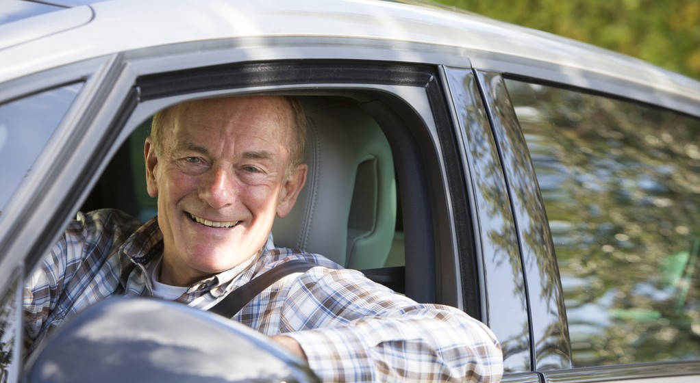 Senior za kierownicą