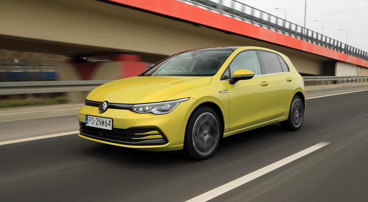 Jak długo Europejczycy pracują na nowe auto? Niestety, Polacy są na szarym końcu