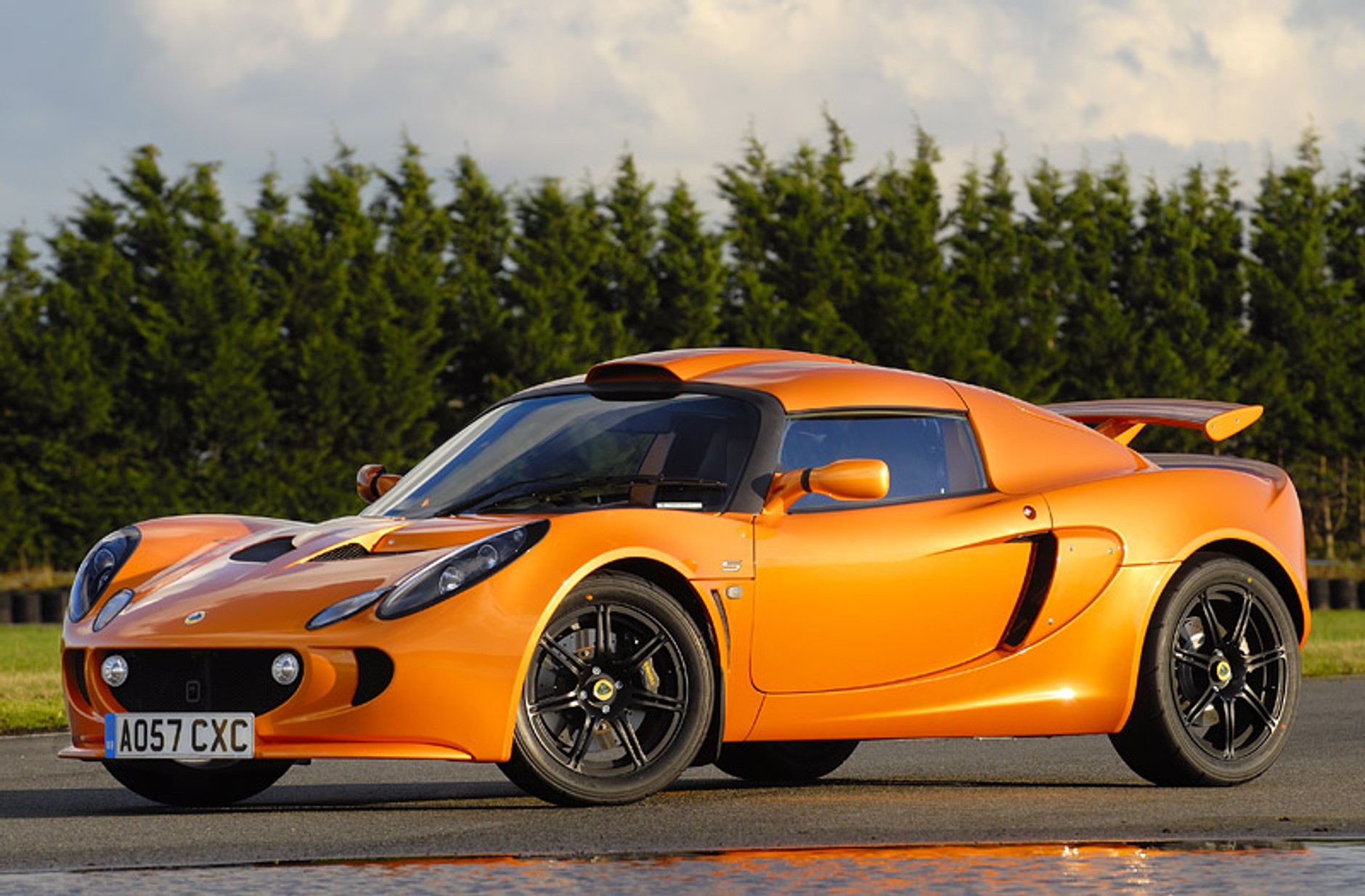 Tokio Motor Show 2007: Lotus wyostrzył modele Elise i Exige