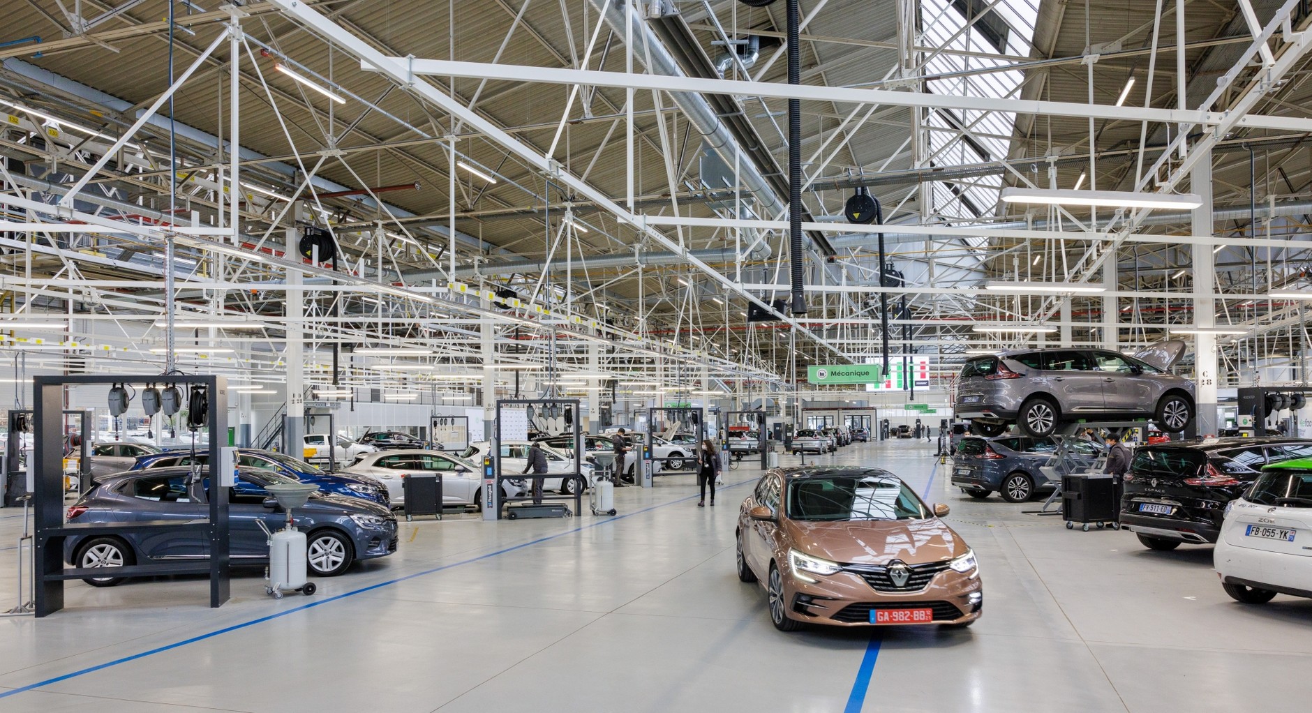 Fabryka samochodów używanych — Renault Factory VO i Refactory
