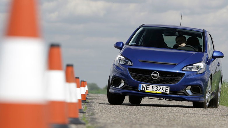 Opel Corsa OPC - zawstydza większą siostrę
