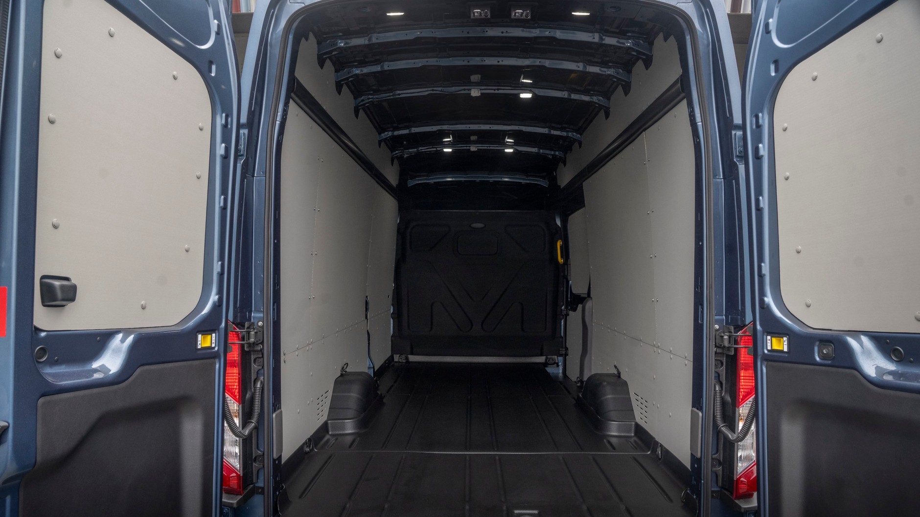 Ford E-Transit o zwiększonym zasięgu