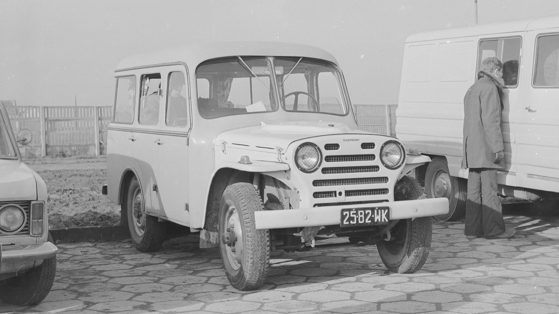 Zastava Campagnola na giełdzie samochodowej w Warszawie (1972 r.)
