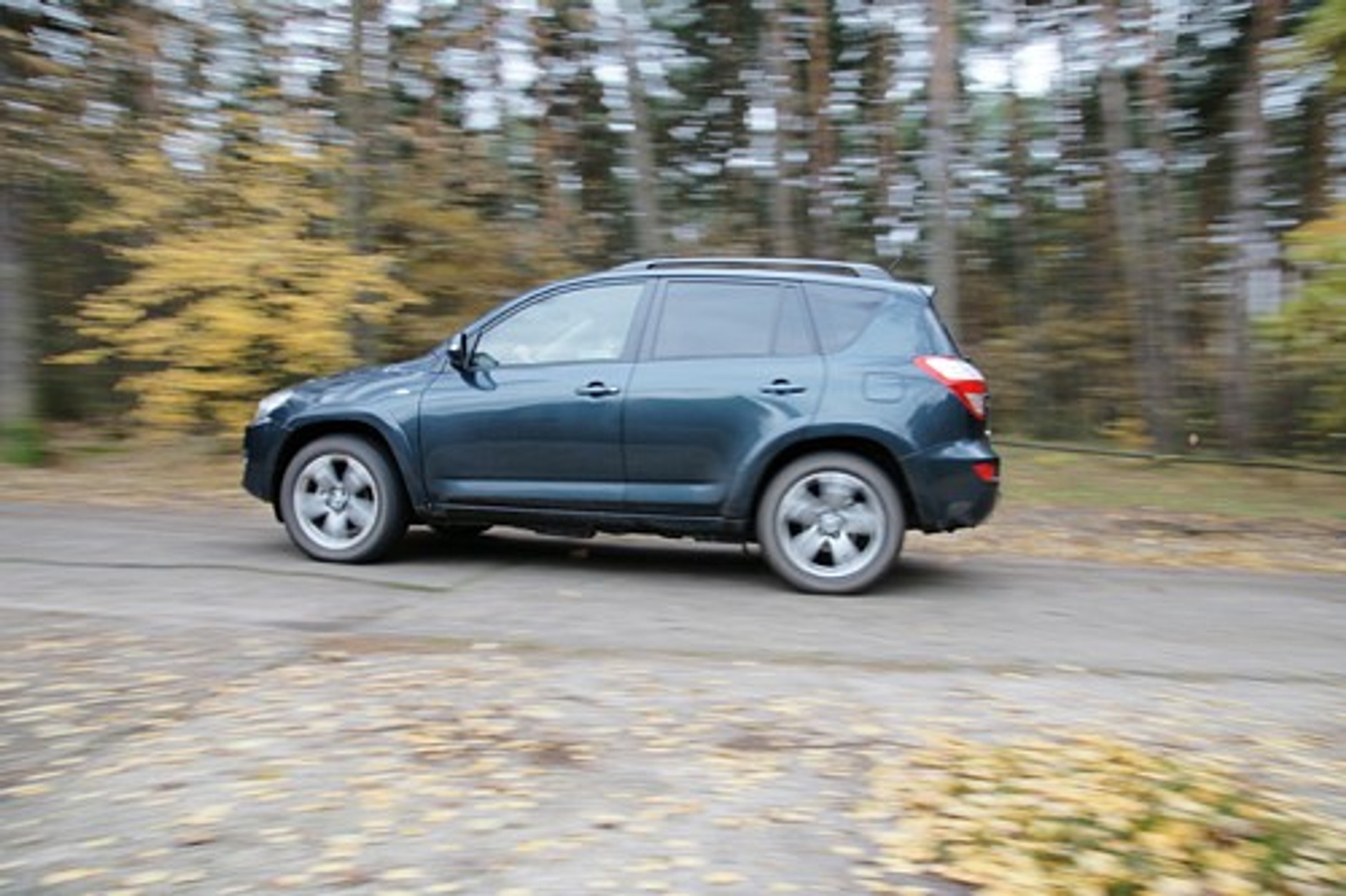 Toyota RAV4 2.2 D-cat 180 X - Po pierwsze: Nie przepłacaj!