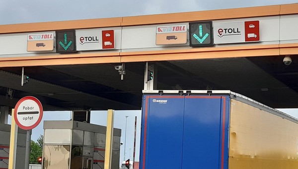Nie zapłacił za przejazd autostradą, miał auto w leasingu. Kto dostanie karę?