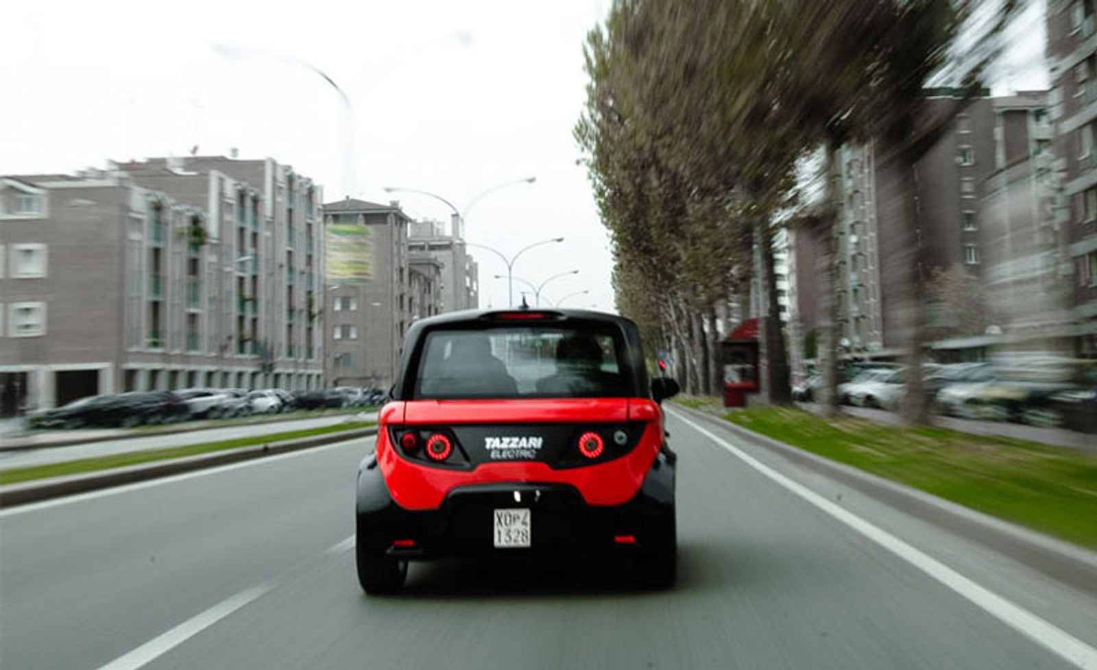 Tazzari Zero – elektryczny konkurent Smarta