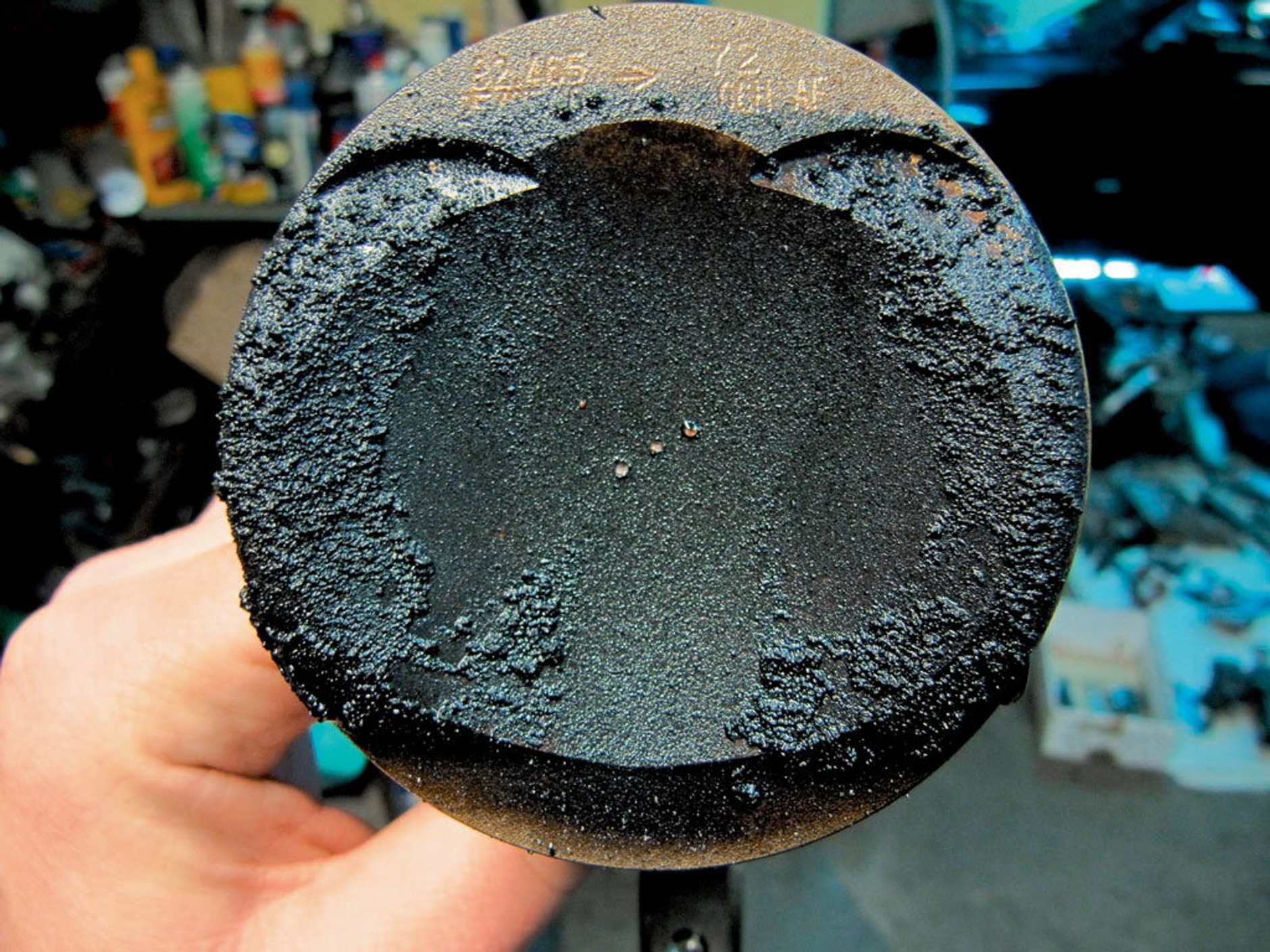 Po czym poznać, że silnik spala olej?