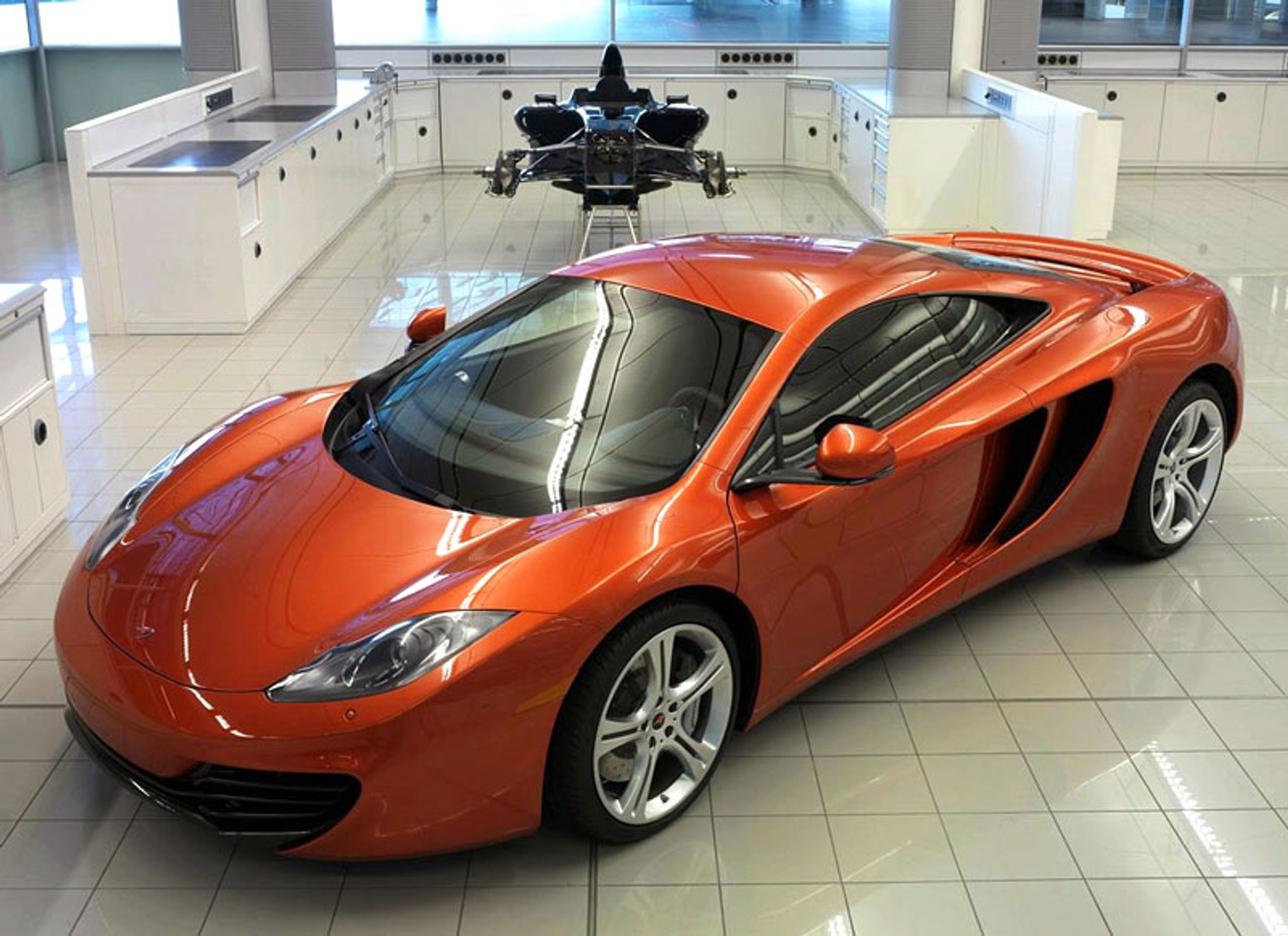 McLaren MP4-12C: nowa broń Brytyjczyków
