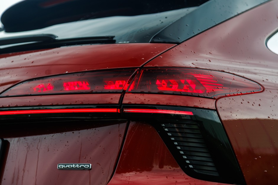 Audi A6 C9