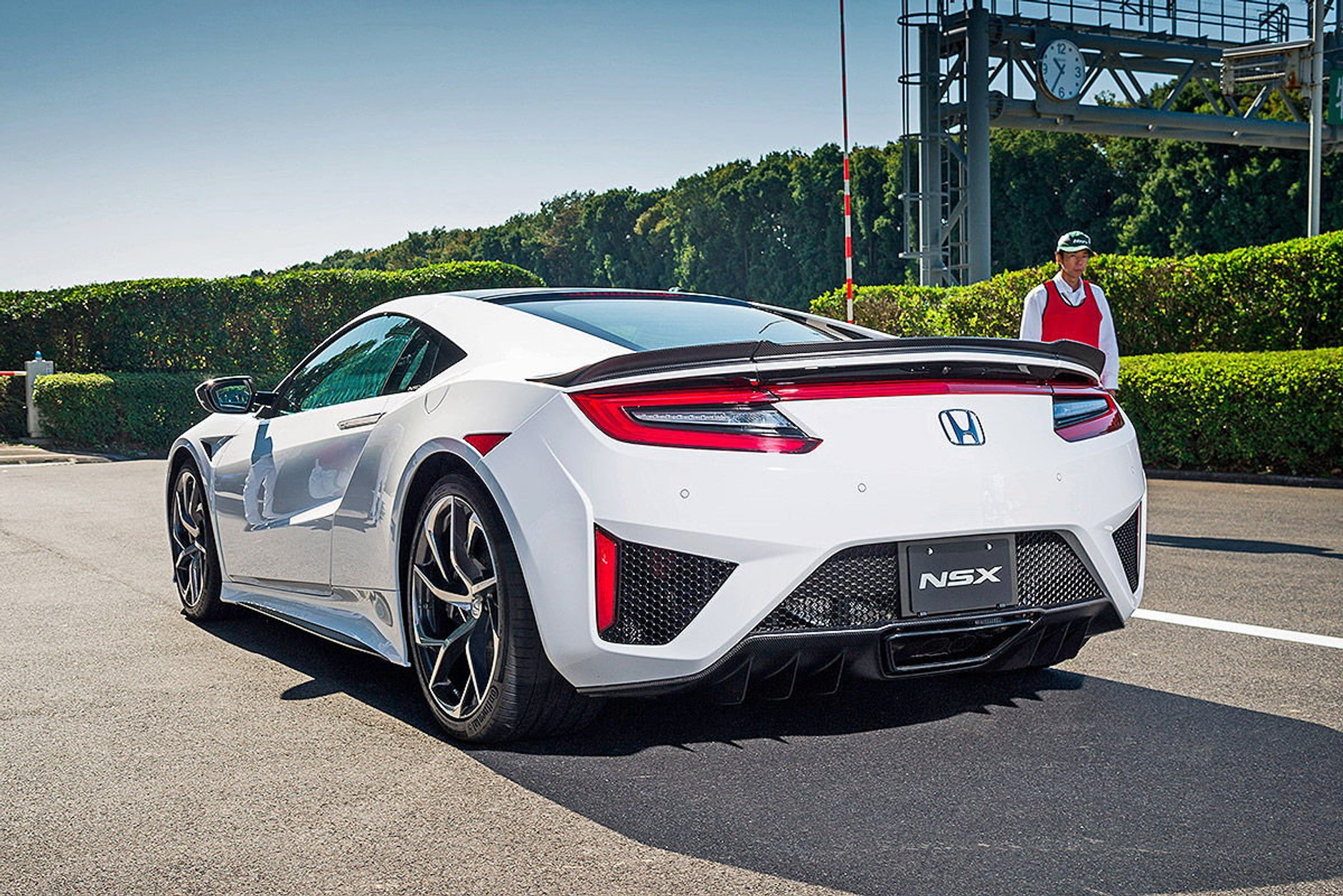 Honda odpala hybrydową rakietę - wielki powrót Hondy NSX