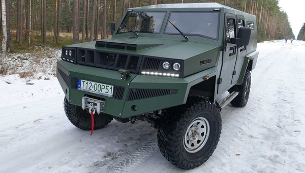 Nowy polski samochód już jeździ - oto Autobox AH 20.44