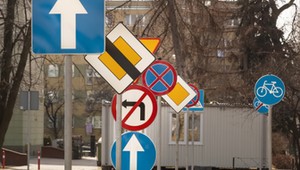Tak albo nie: quiz z 15 najprostszych pytań na prawo jazdy. Nie znasz odpowiedzi – oddawaj kwity!