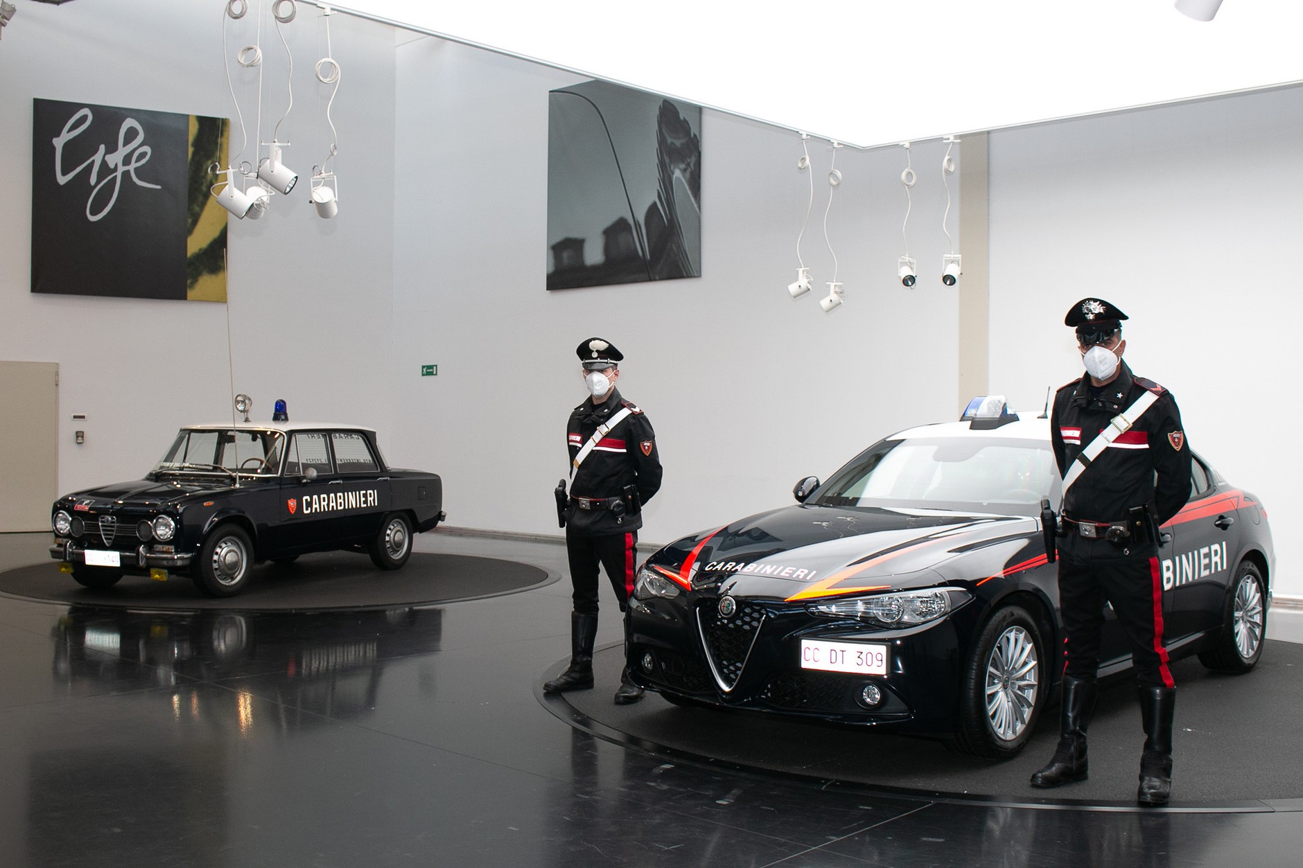 Opancerzona Alfa Romeo Giulia dla włoskich karabinierów