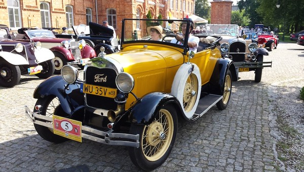 Pierwszy kodeks drogowy w odrodzonej Polsce powstał w 1922 r. Tak wyglądały przepisy