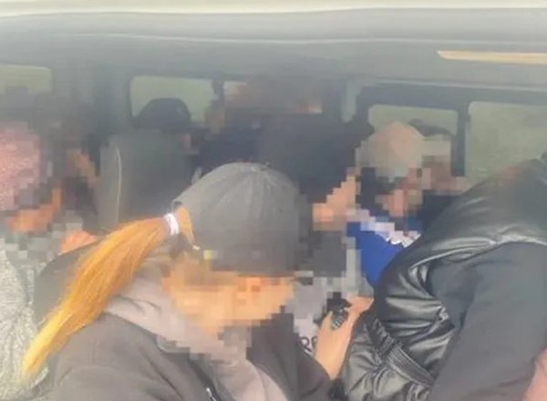 Kierowca busa stracił prawo jazdy. Policjanci nie mogli uwierzyć, ilu przewoził pasażerów