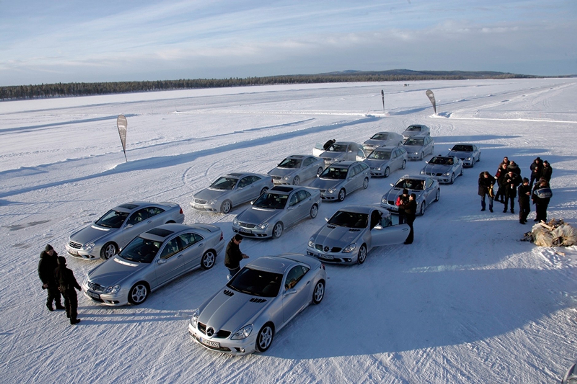 Mercedes i BMW szaleją na śniegu