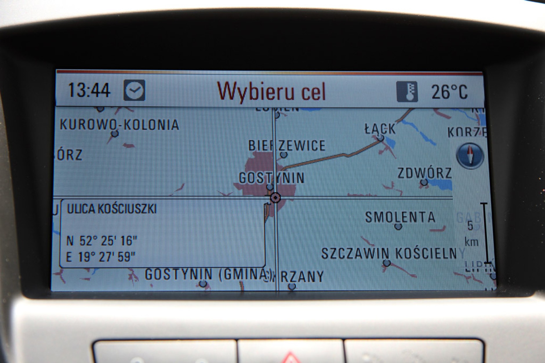 AutoMapa kontra fabryczne nawigacje, którym warto im zaufać