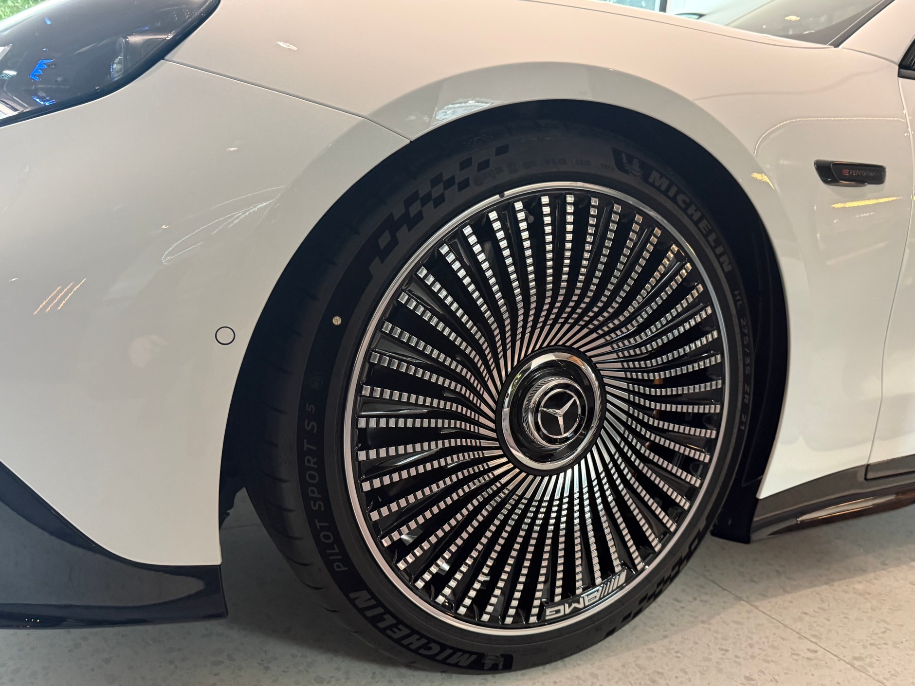 Mercedes-AMG GT 4-drzwiowe coupe