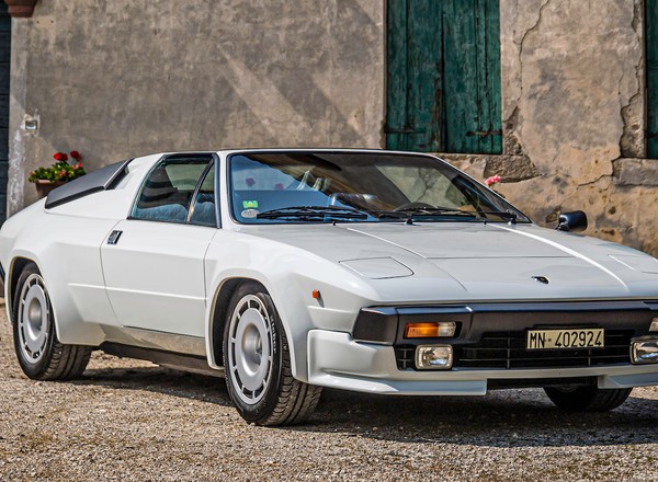 Lamborghini Jalpa kończy 40 lat. Powstało ich tylko 420
